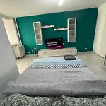 Studio-ion Mihalache-bucuresti Апартаменти *